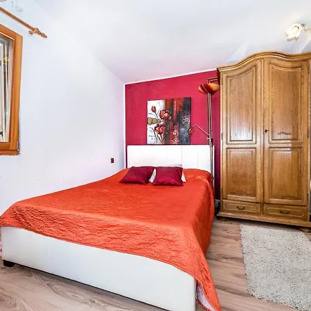 Luxury In With Pool *