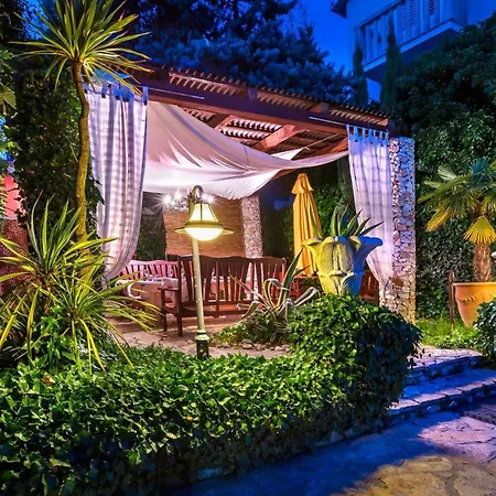 Luxury In With Pool * Rogoznica (Sibenik-Knin)