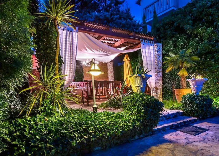 Luxury In With Pool * Rogoznica (Sibenik-Knin)