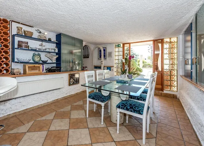 Villa Luxury In With Pool *