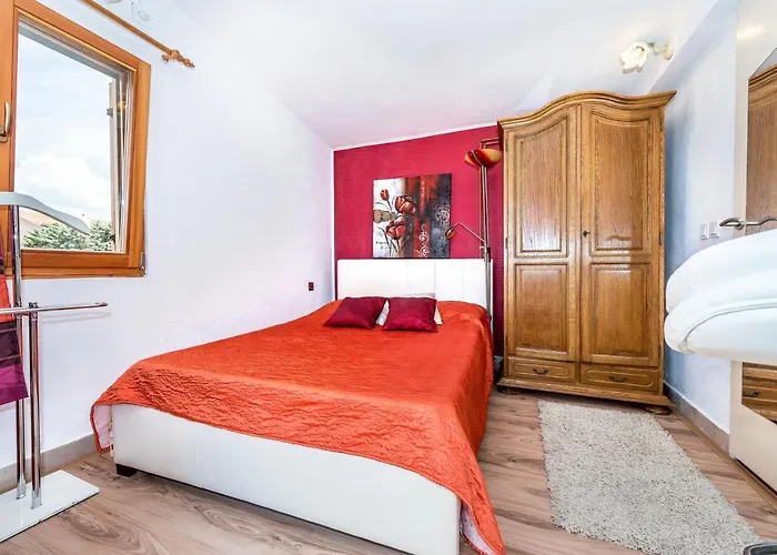 Luxury In With Pool *